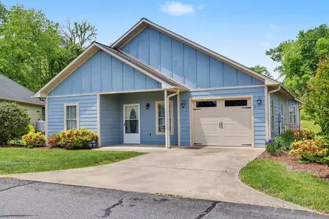 47 Riverwalk Cir, Hayesville, NC 28904