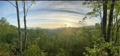 256 Hillside Ln, Andrews, NC 28901