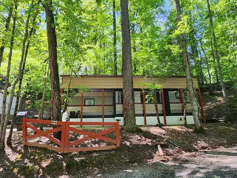59 37th St, Ellijay, GA 30540