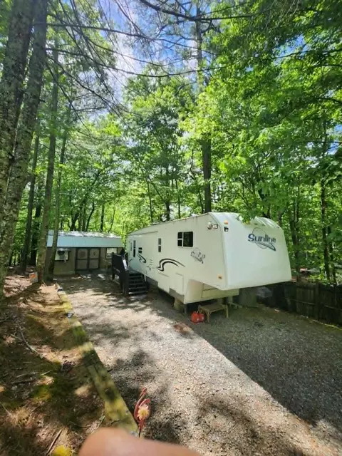 376 10th St, Ellijay, GA 30540