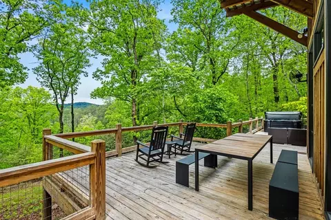 2745 Galloway Rd, Blue Ridge, GA 30513