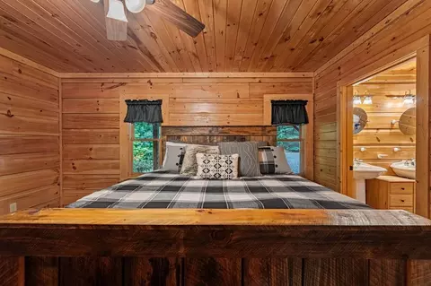 Bedroom - 66 Windy Hill Dr, Cherry Log, GA 30522 photo 5 of 8