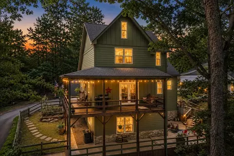 97 Cypress Cir, Ellijay, GA 30540