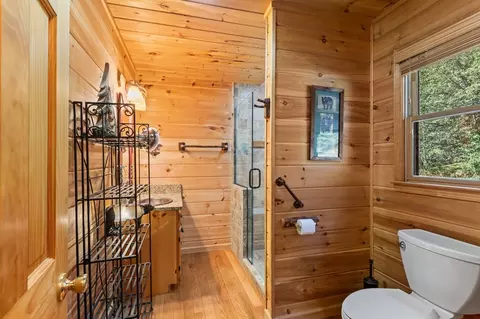 Bath - 547 Echo Rd, Morganton, GA 30560 photo 1 of 6