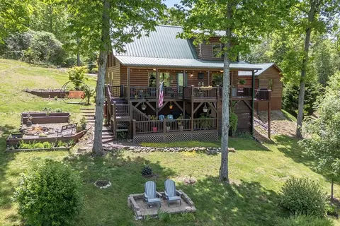 1055 Carolina Fox Cir, Murphy, NC 28906