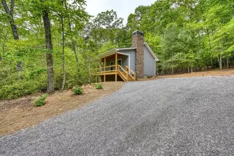 18 Canine Trl, Blairsville, GA 30512
