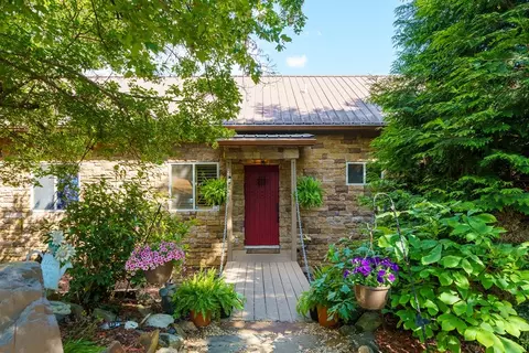 325 Weoka Ct, Ellijay, GA 30540