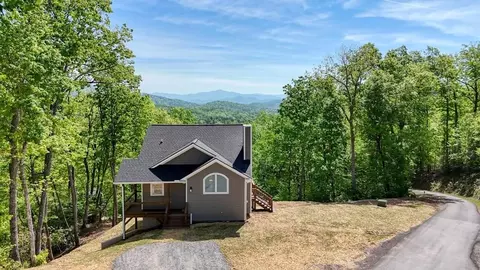 296 Peaks Dr, Hayesville, NC 28904