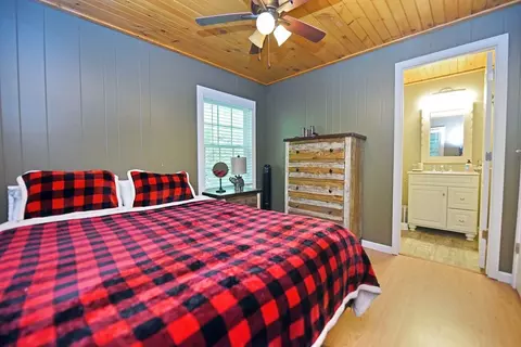 Bedroom - 13111 Big Creek Rd, Cherry Log, GA 30522 photo 2 of 8