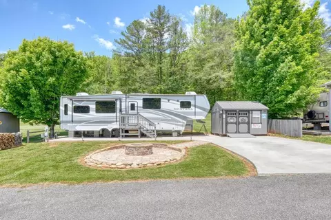 132 Heavenly Dr, Blairsville, GA 30512