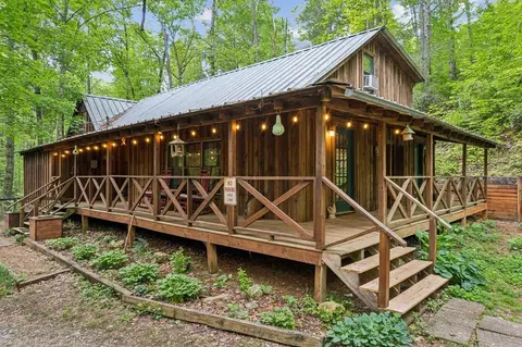 85 Clear Lk, Ellijay, GA 30540