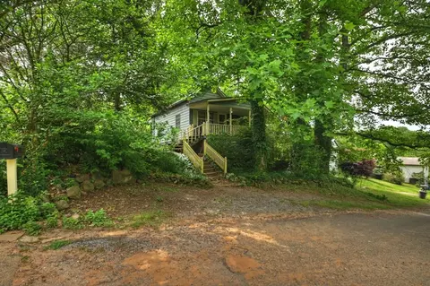 142 First St, Copperhill, TN 37317