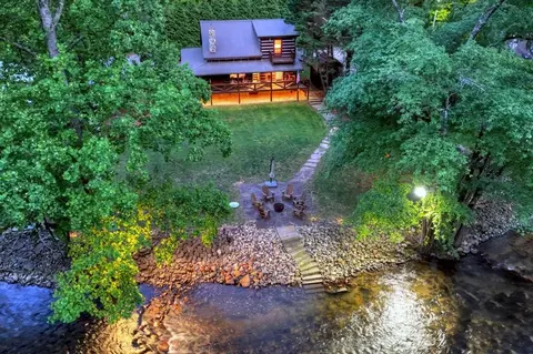 8601 Aska Rd, Blue Ridge, GA 30513