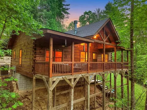 120 Christopher Dr, Ellijay, GA 30540