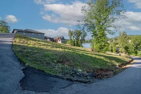 4 Mountain Meadows Drive, Hayesville, NC 28904