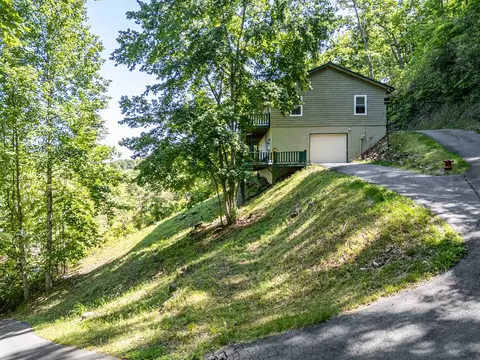 Exterior - 81 Trinity Dr, Murphy, NC 28906 photo 10 of 13
