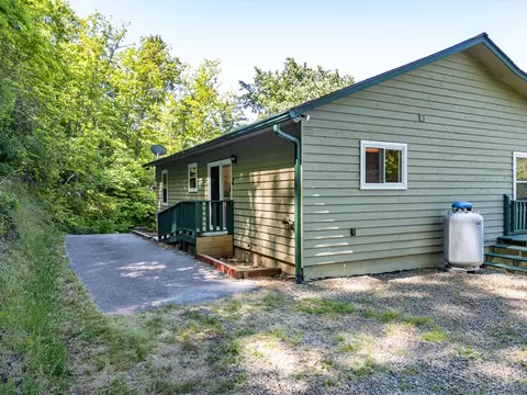 Exterior - 81 Trinity Dr, Murphy, NC 28906 photo 8 of 13