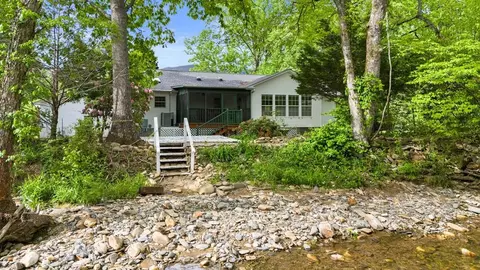 59 Tusquittee Creek Ln, Hayesville, NC 28904