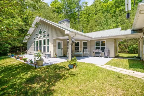 9121 Roy Rd, Ellijay, GA 30536