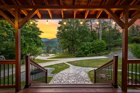 100 Lakeview Dr, Turtletown, TN 37391