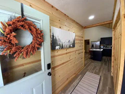 Entry Way - 28 Copper Fox Cor, Murphy, NC 28906 photo 2 of 2