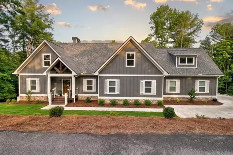 912 Lazy River Ln, Ellijay, GA 30536
