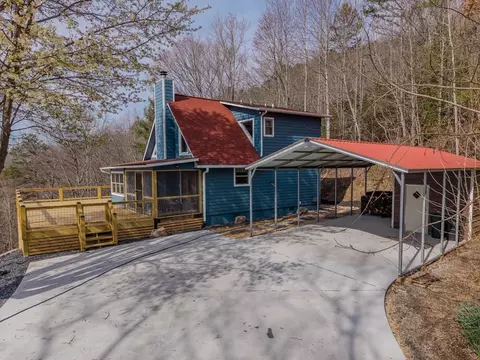 355 Up The Creek Trl, Hayesville, NC 28904