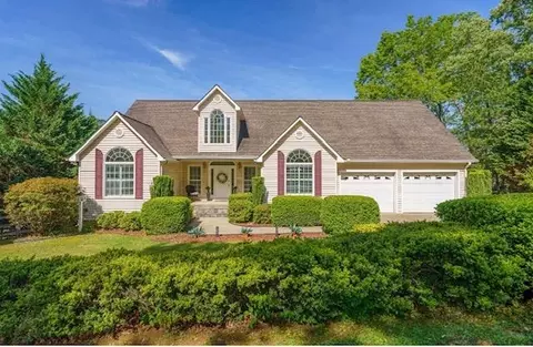 178 Windy Valley Ln, Blue Ridge, GA 30513