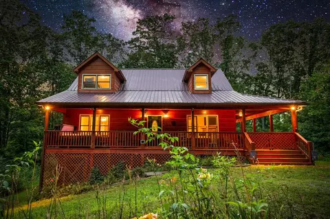 842 Craigtown Rd, Ellijay, GA 30540