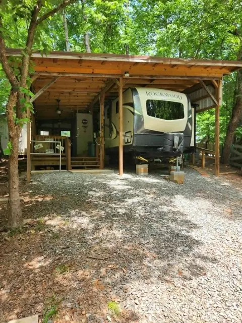 343 6th St, Ellijay, GA 30540