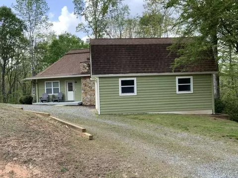 426 Shenendoa Dr, Ellijay, GA 30540