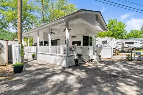 4179 Riverbank Run, Hiawassee, GA 30546