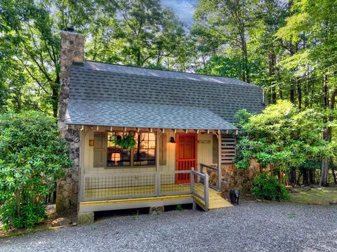 241 Walnut Mountain Rd, Ellijay, GA 30536