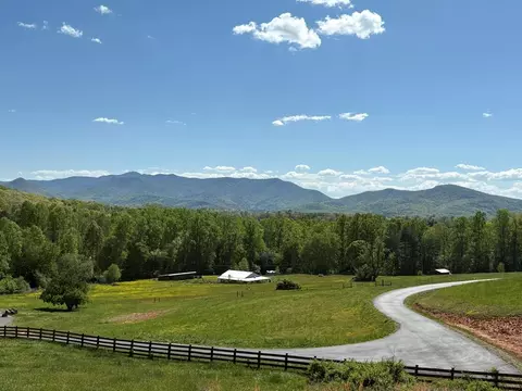 575 Hunter Rd, Hayesville, NC 28904