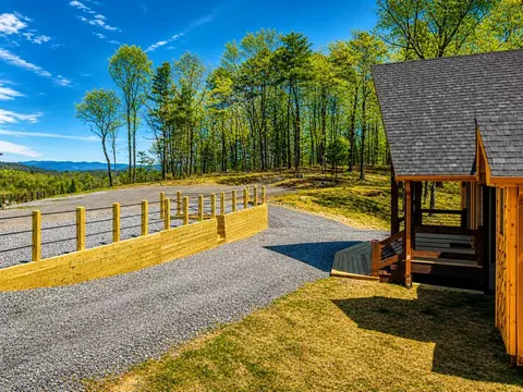78 Hilltop Way, Mineral Bluff, GA 30559