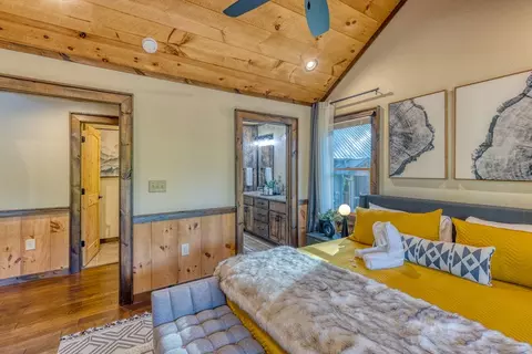 Bedroom - 800 Wise Rd, Morganton, GA 30560 photo 5 of 18