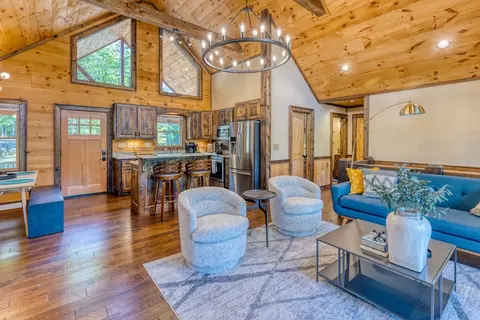 Living - 800 Wise Rd, Morganton, GA 30560 photo 3 of 10