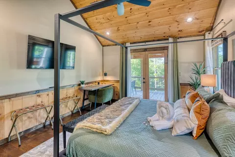 Bedroom - 800 Wise Rd, Morganton, GA 30560 photo 2 of 18