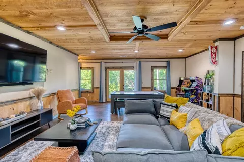 Living - 800 Wise Rd, Morganton, GA 30560 photo 9 of 10