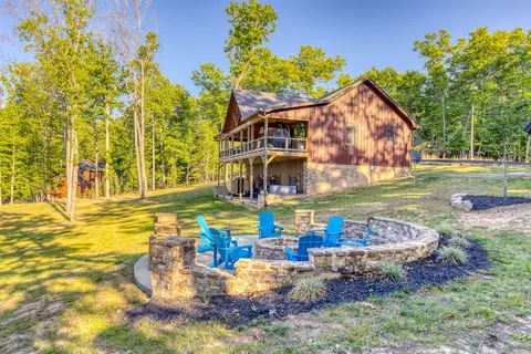 Exterior - 800 Wise Rd, Morganton, GA 30560 photo 8 of 34