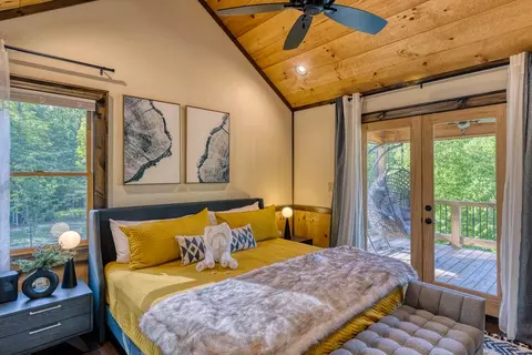 Bedroom - 800 Wise Rd, Morganton, GA 30560 photo 4 of 18