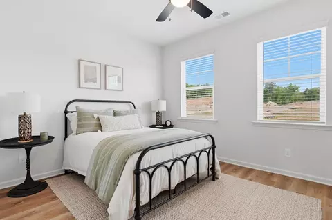 Bedroom - 364 Summit View Ln, Jasper, GA 30143 photo 4 of 5