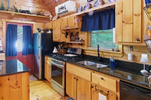 Kitchen - 20 Mint Ln, Murphy, MD 20906 photo 1 of 4