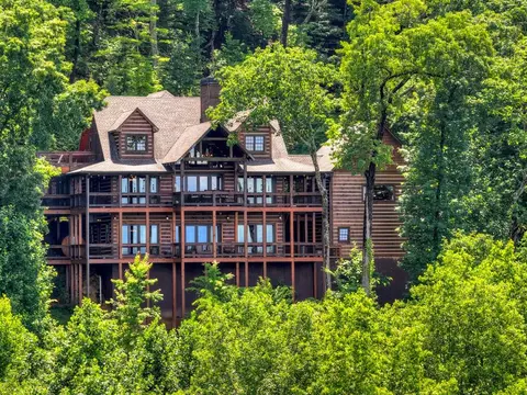 454 Genessee Path, Blue Ridge, GA 30513