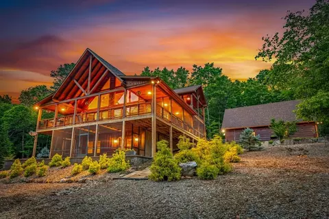 128 Ridge Brook Dr, Morganton, GA 30560
