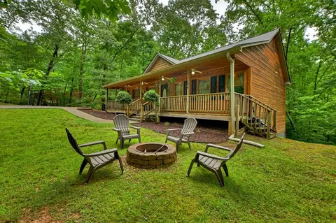 161 Foxhound Ct, Ellijay, GA 30540