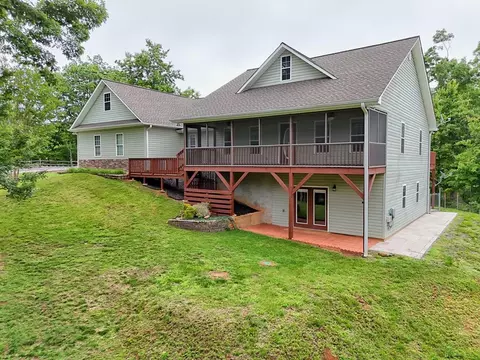 234 Pheasant Trl, Warne, NC 28909
