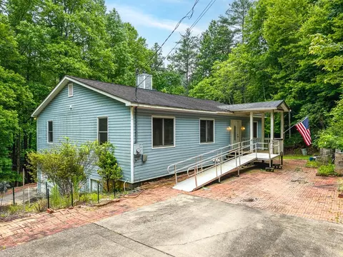 1774 Hicks Ford Rd, Ellijay, GA 30540