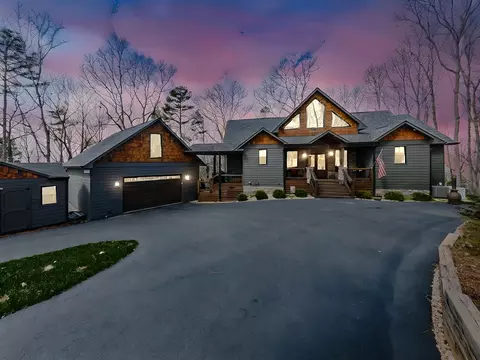 208 Weeks Dr, Ellijay, GA 30540