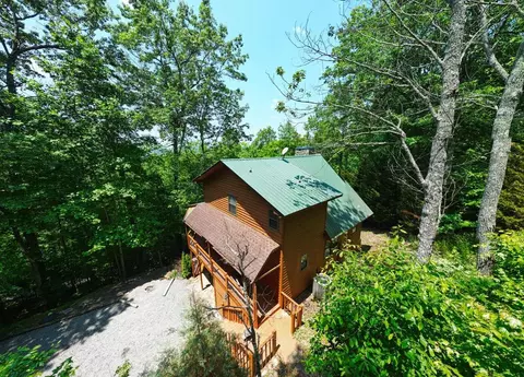 2529 Hunter Rd, Hiawassee, GA 30546